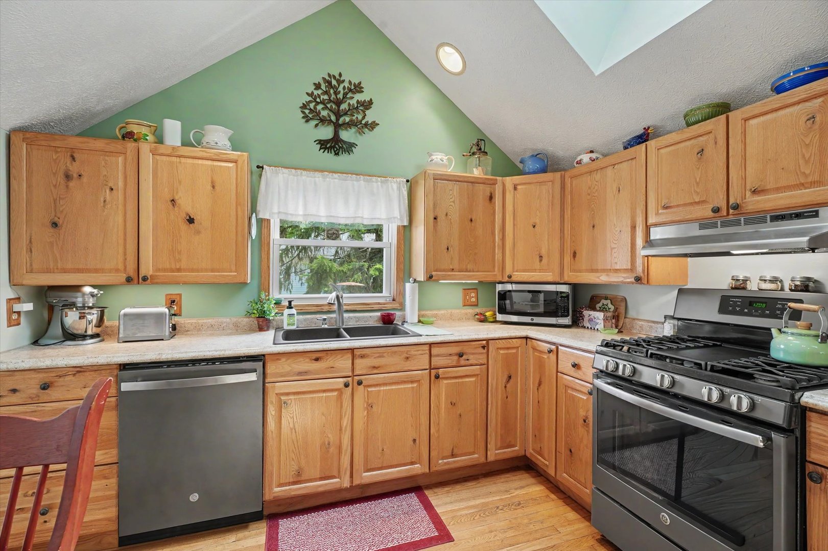 102 S WOOD Street, Gibson City, IL 60936