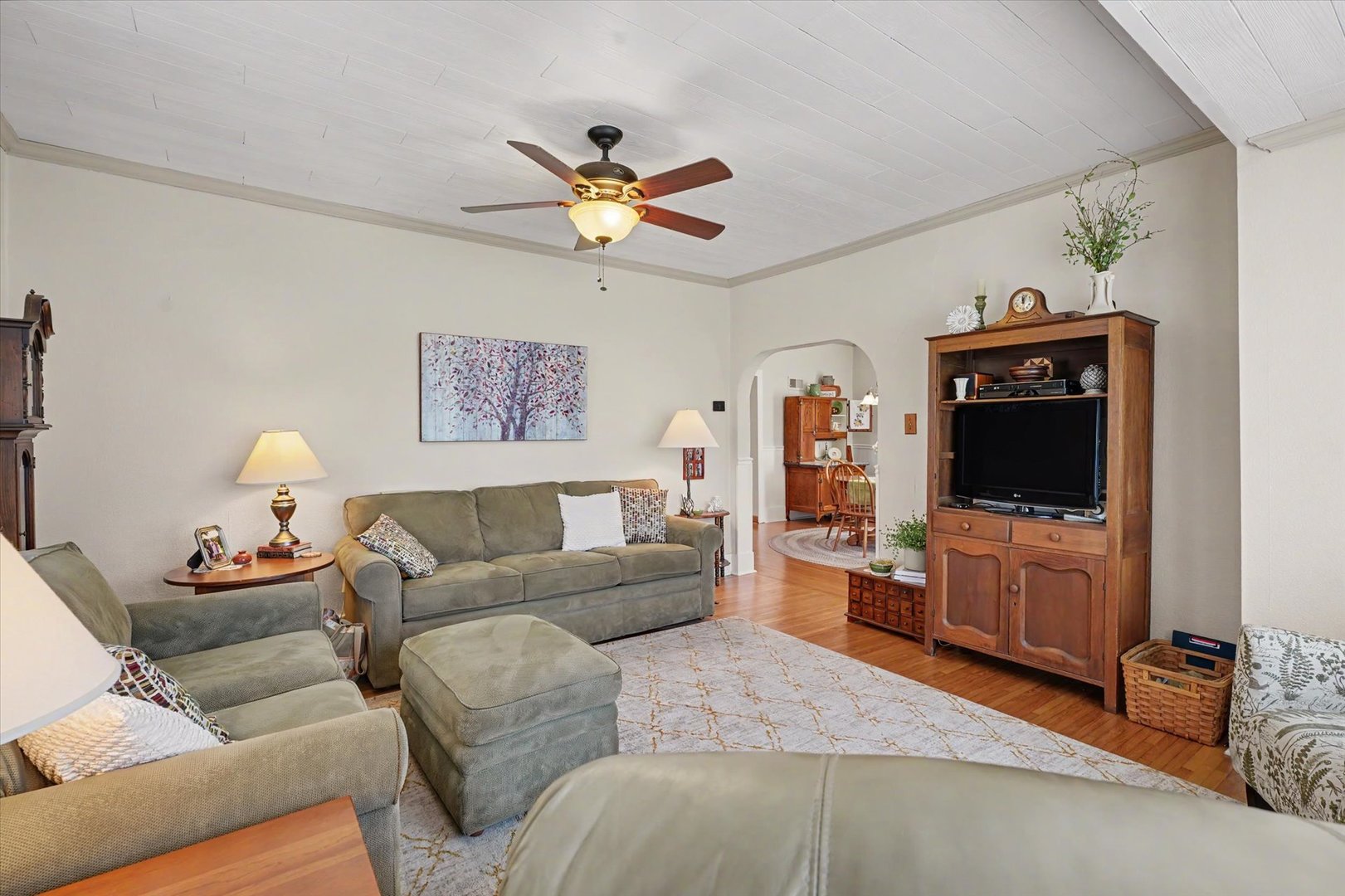 102 S WOOD Street, Gibson City, IL 60936