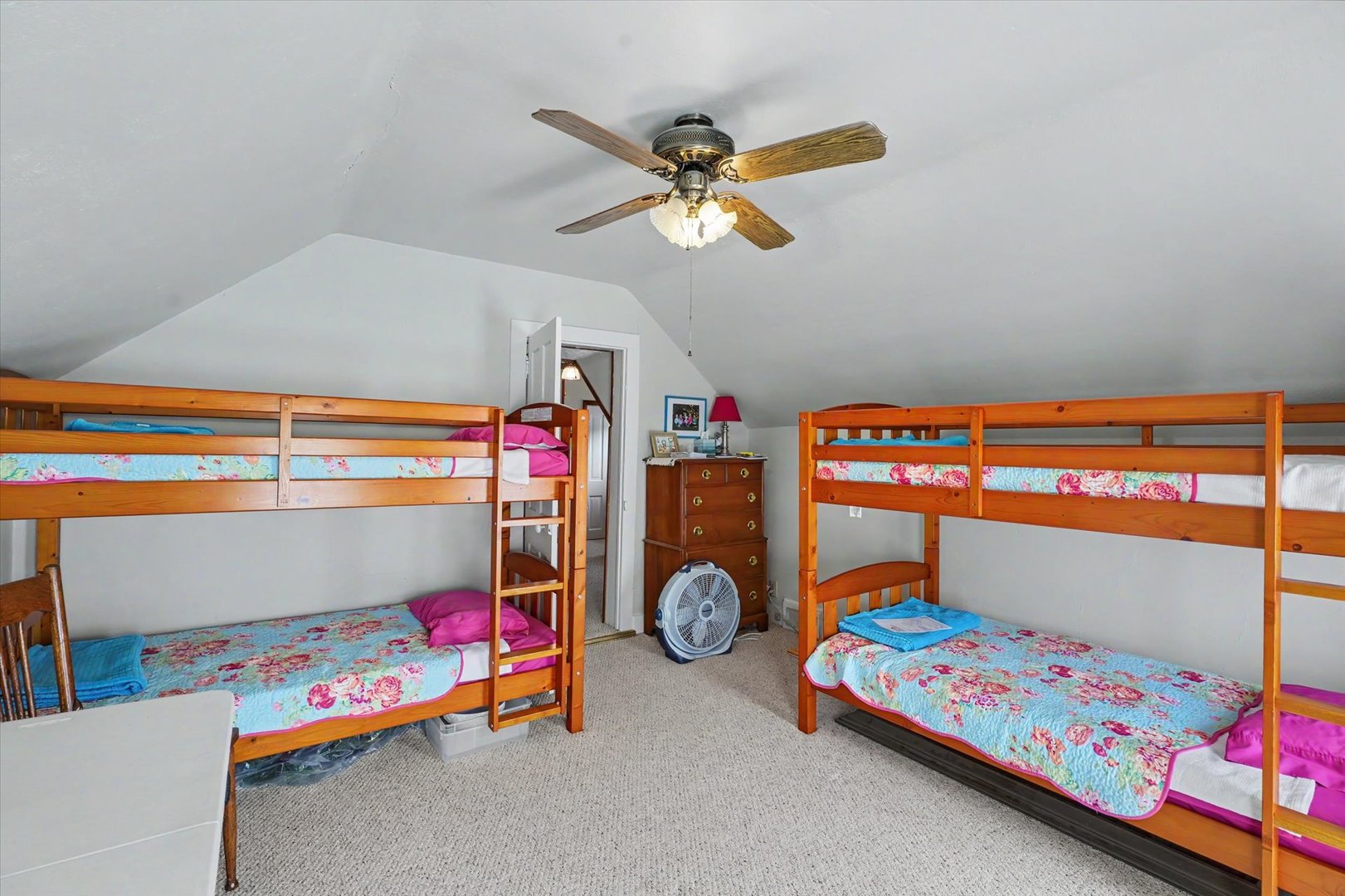 102 S WOOD Street, Gibson City, IL 60936