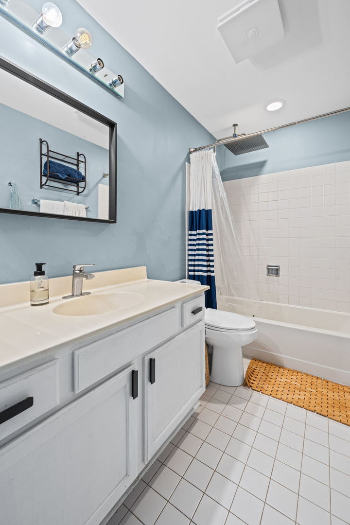 648 Portage Court #648, Vernon Hills, IL 60061