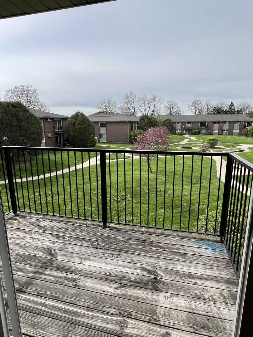 2301 Beau Monde Terrace #203, Lisle, IL 60532