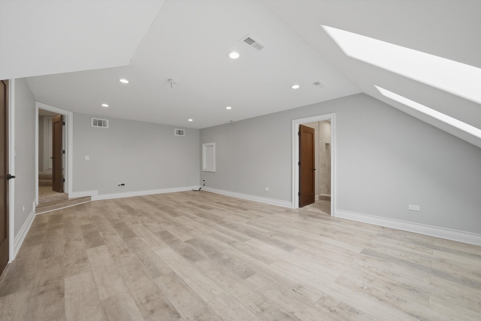 9090 Big Sable Point, Frankfort, IL 60423