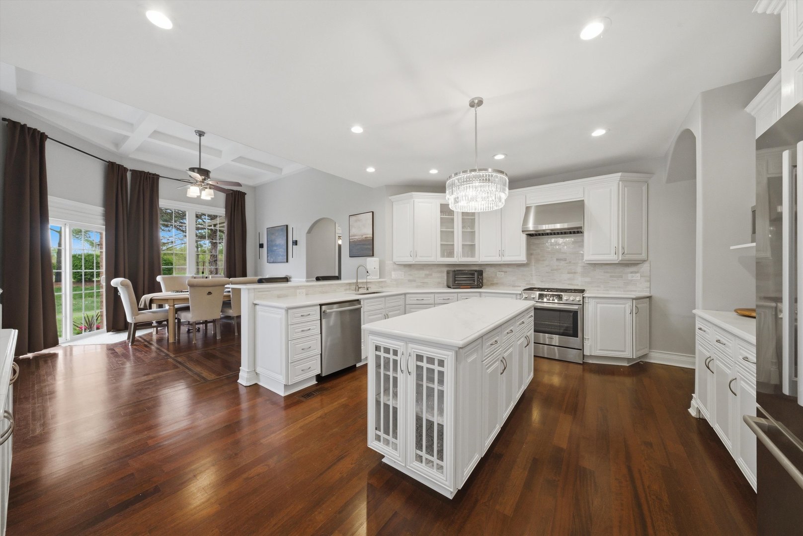 9090 Big Sable Point, Frankfort, IL 60423