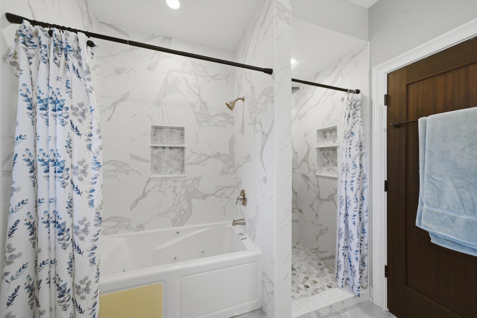 9090 Big Sable Point, Frankfort, IL 60423