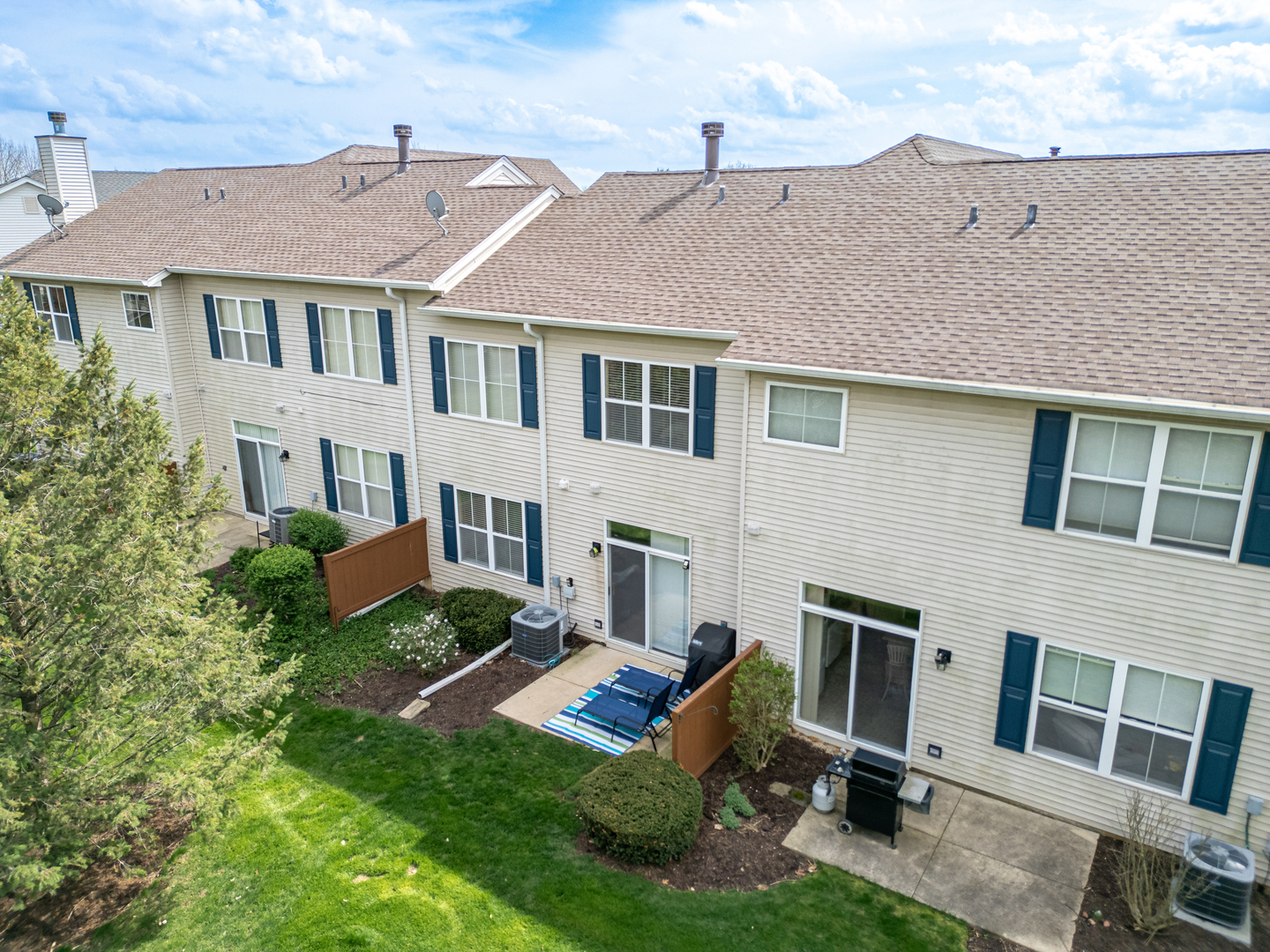 270 Grand Ridge Road #270, St. Charles, IL 60175