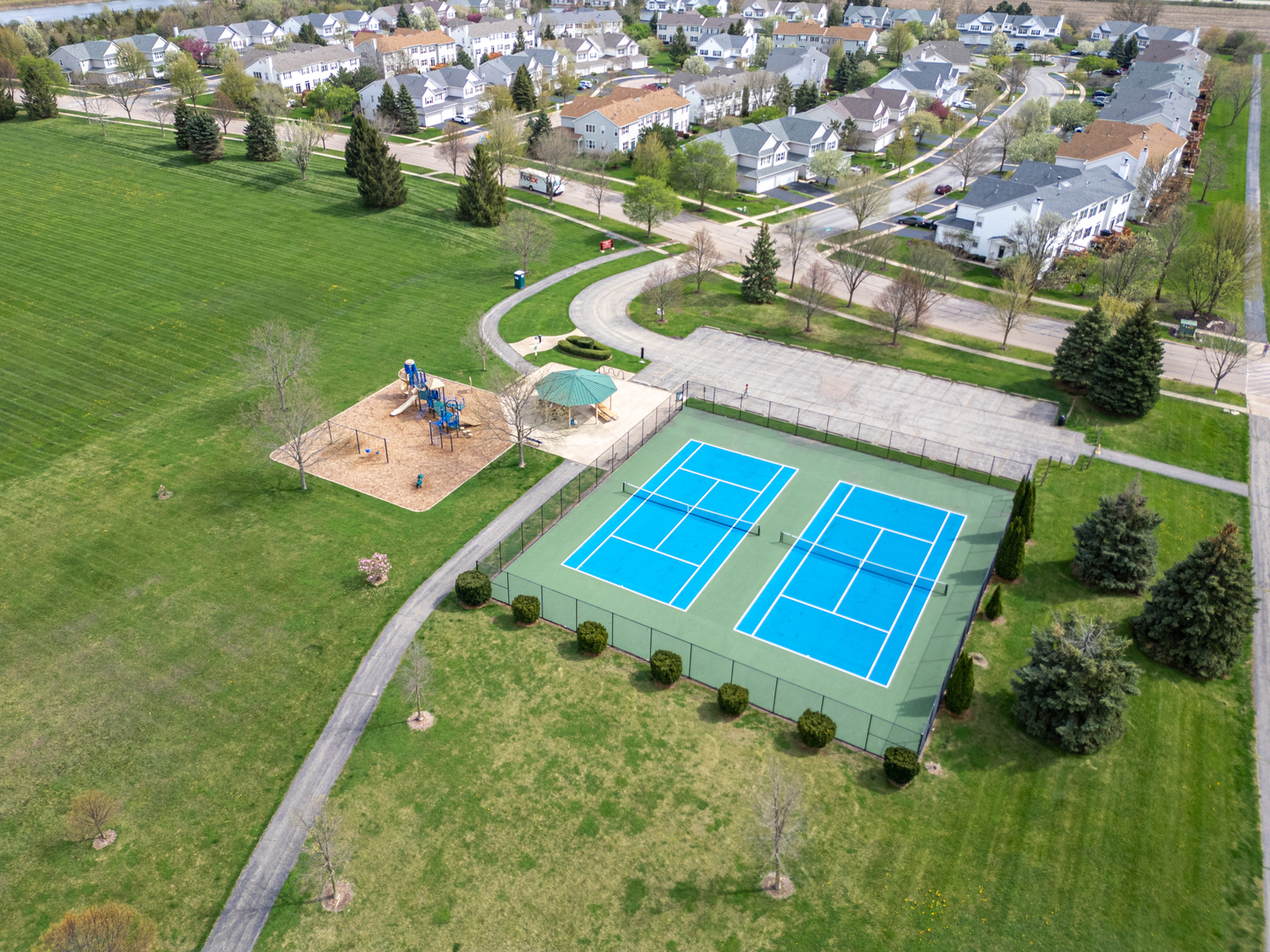 270 Grand Ridge Road #270, St. Charles, IL 60175