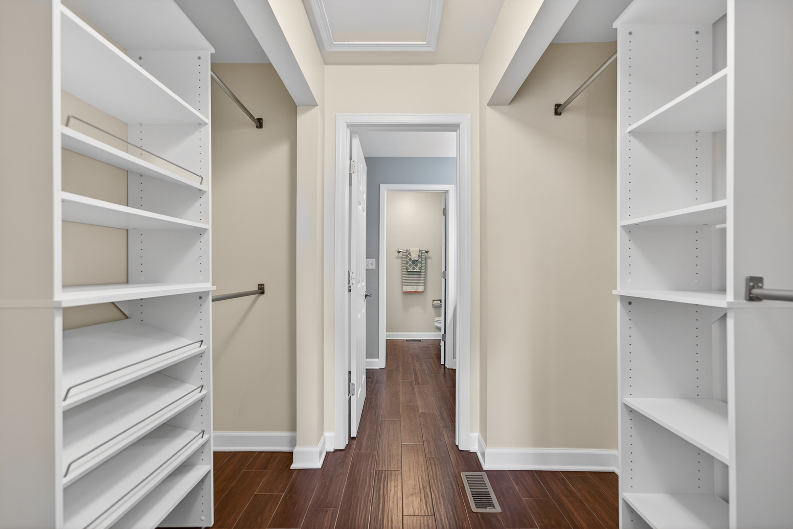 270 Grand Ridge Road #270, St. Charles, IL 60175