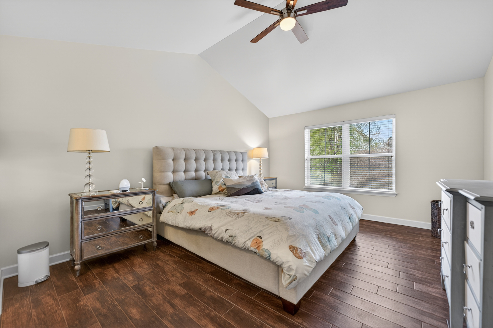 270 Grand Ridge Road #270, St. Charles, IL 60175