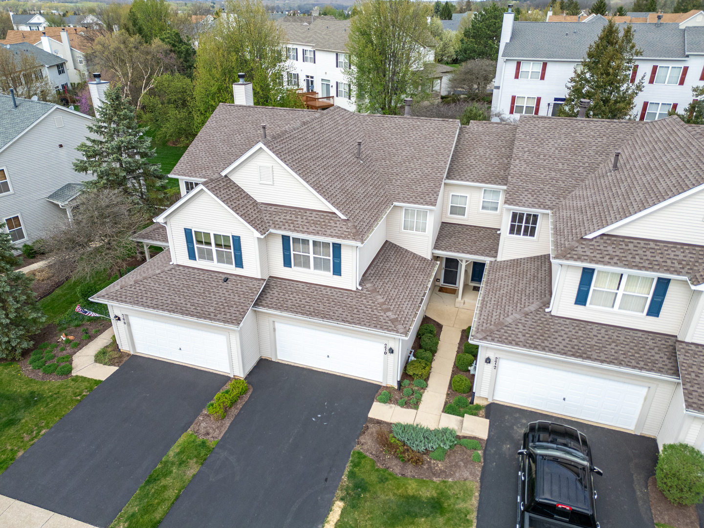 270 Grand Ridge Road #270, St. Charles, IL 60175