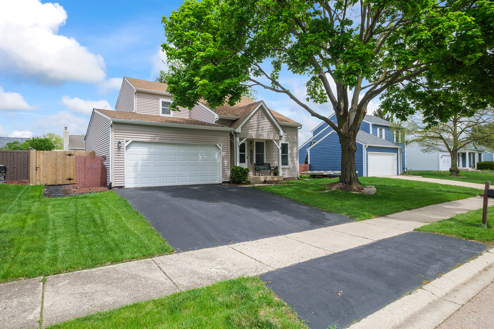 2250 Bannister Lane, Aurora, IL 60504
