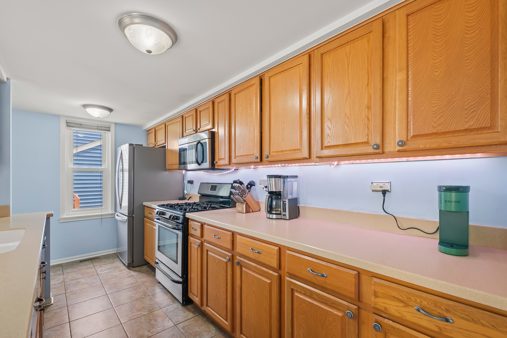 2250 Bannister Lane, Aurora, IL 60504
