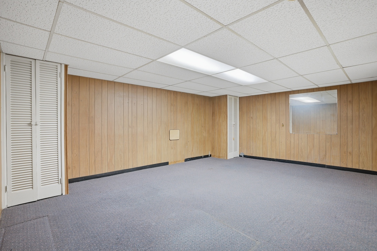 2711 W Balmoral Avenue, Chicago, IL 60625