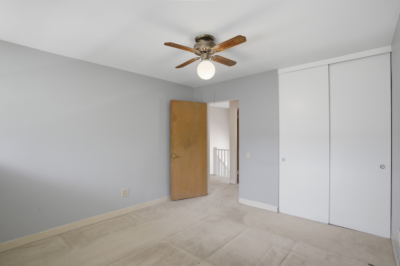 2711 W Balmoral Avenue, Chicago, IL 60625