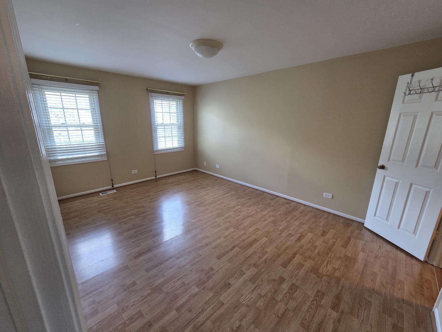 406 College Crossing, Rolling Meadows, IL 60008