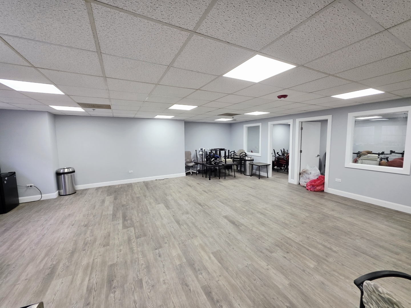 200 N Gary Avenue, Carol Stream, IL 60188