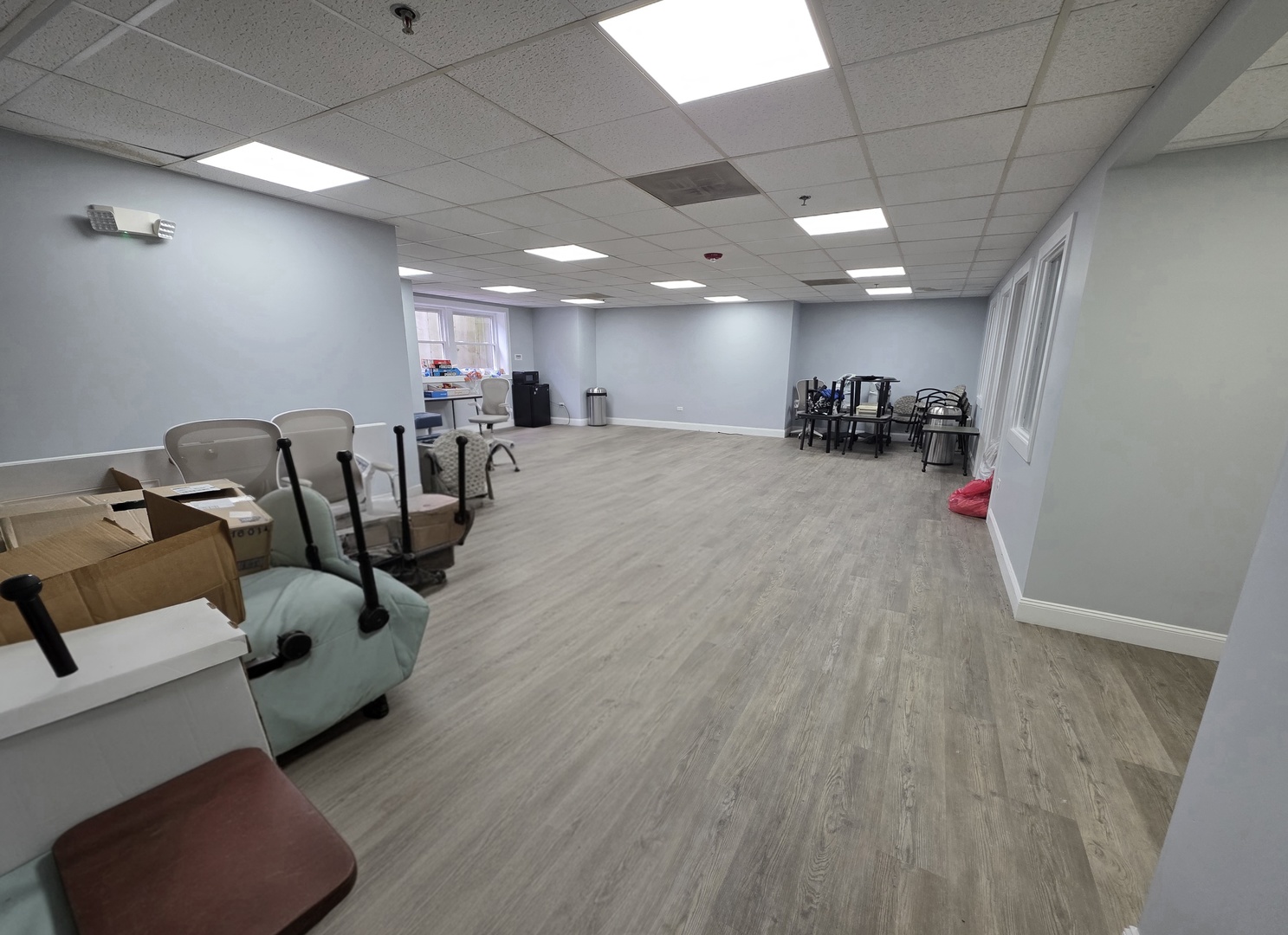 200 N Gary Avenue, Carol Stream, IL 60188