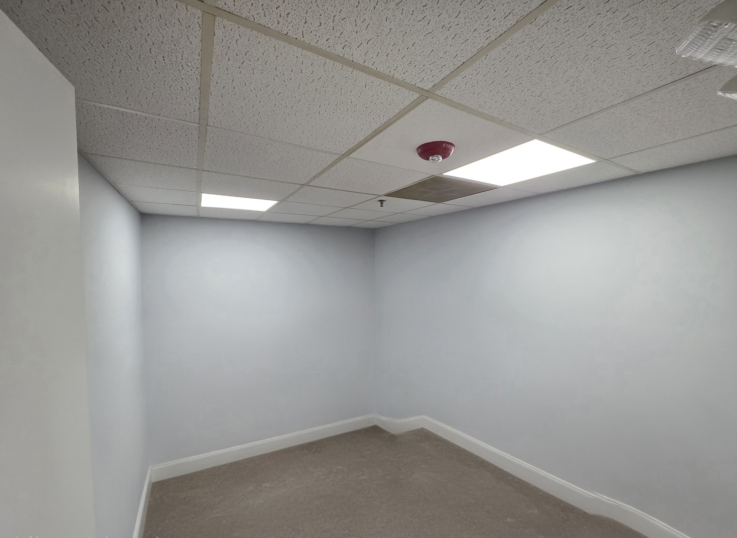 200 N Gary Avenue, Carol Stream, IL 60188