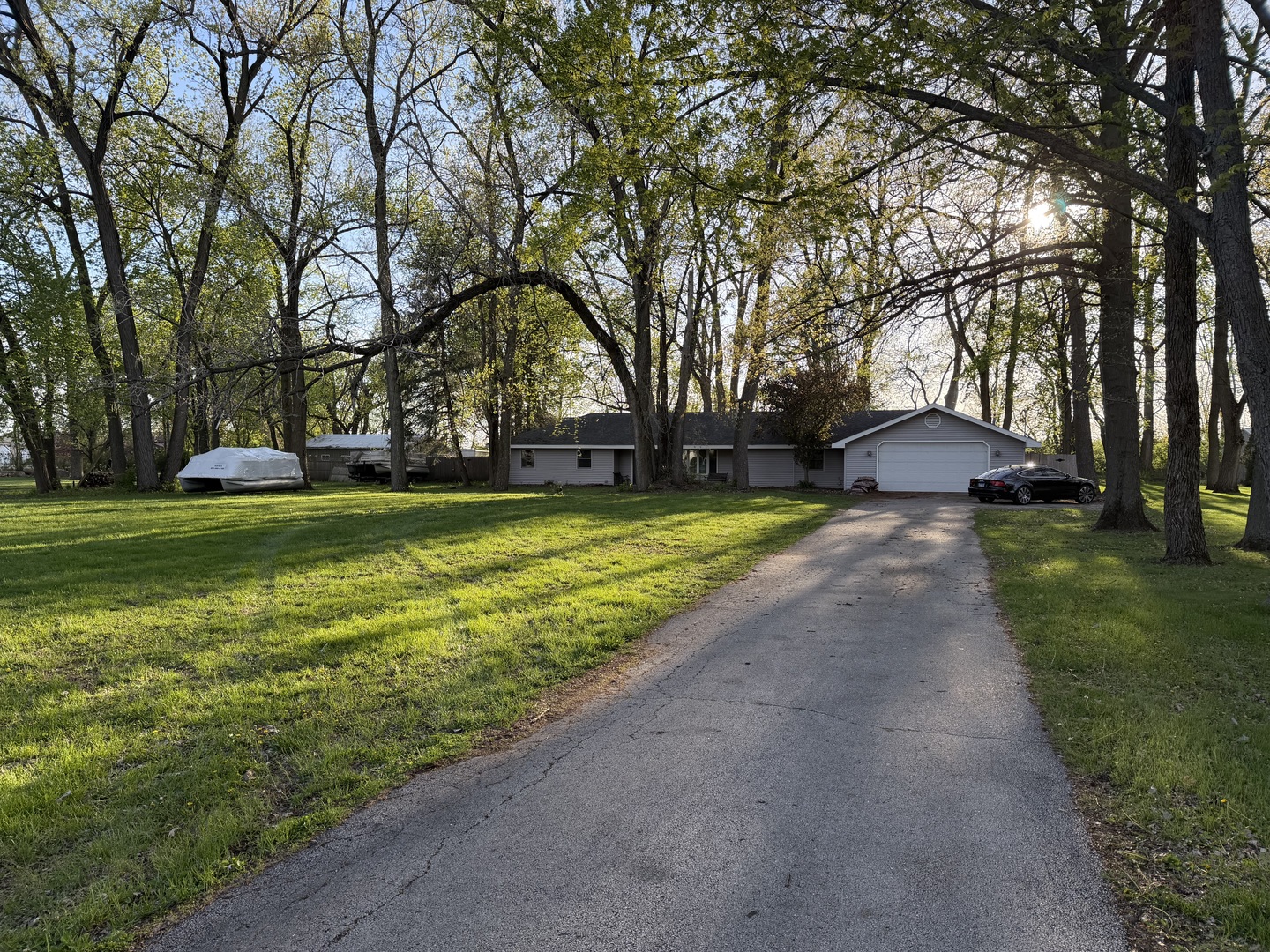1555 N Rollin Lane, Coal City, IL 60416