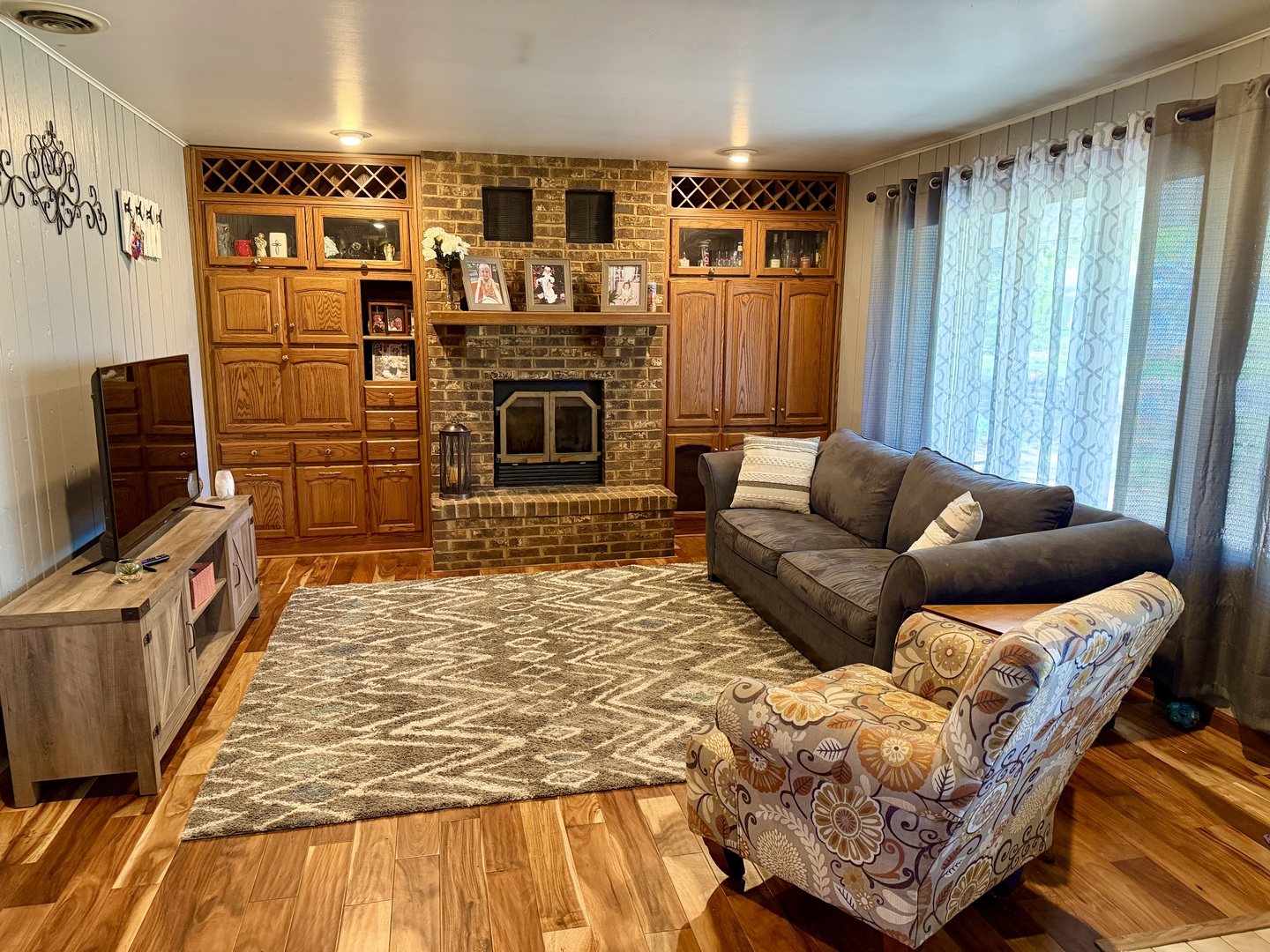 1555 N Rollin Lane, Coal City, IL 60416