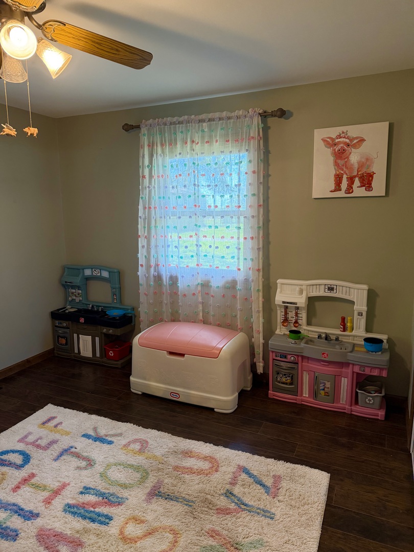 1555 N Rollin Lane, Coal City, IL 60416