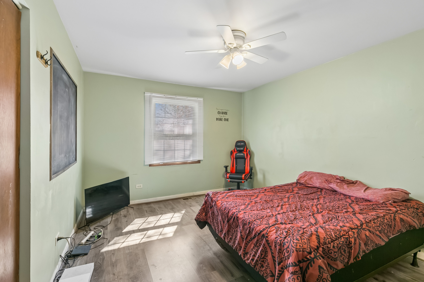 18436 Aberdeen Street, Homewood, IL 60430