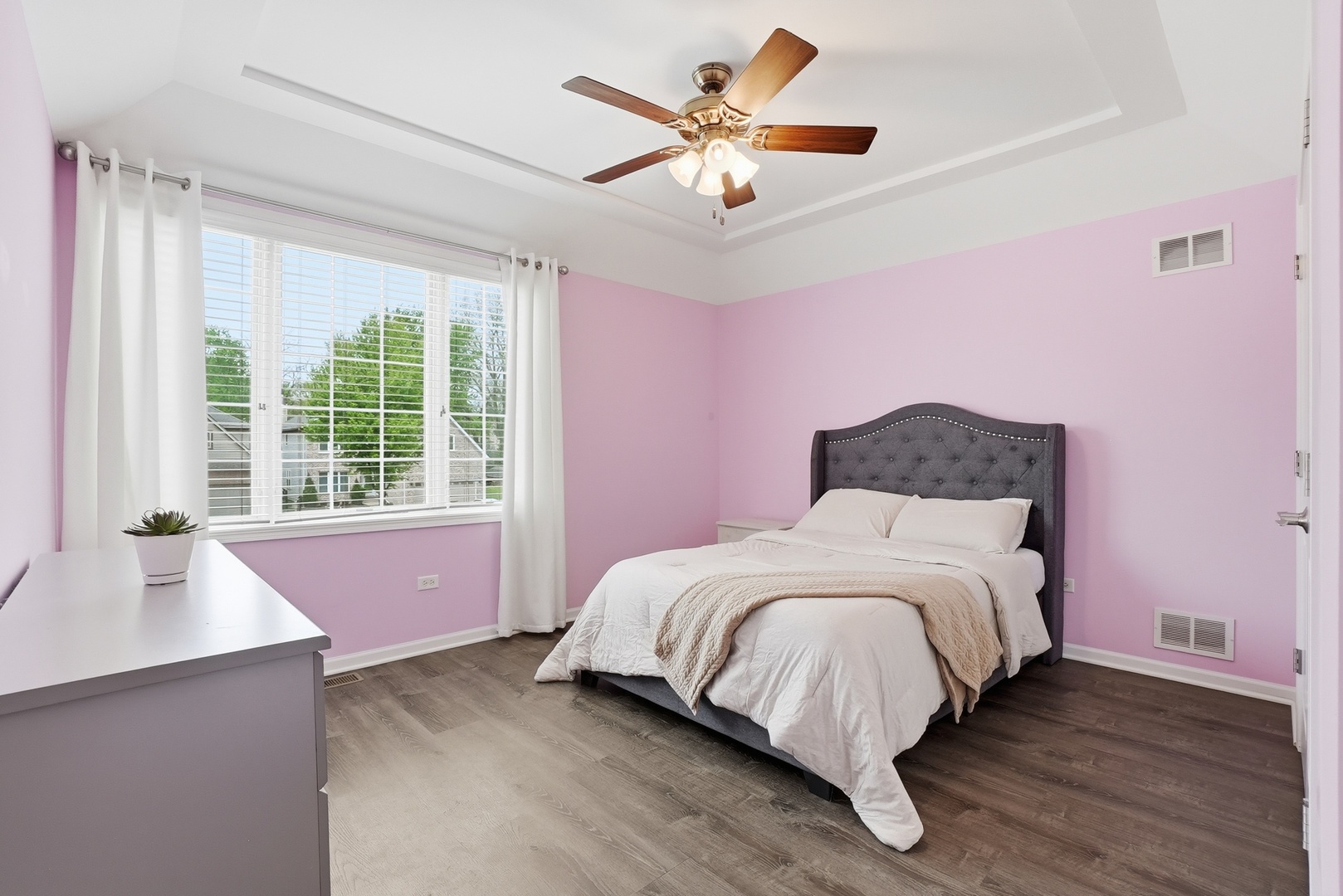 0S635 Robbins Street, Winfield, IL 60190