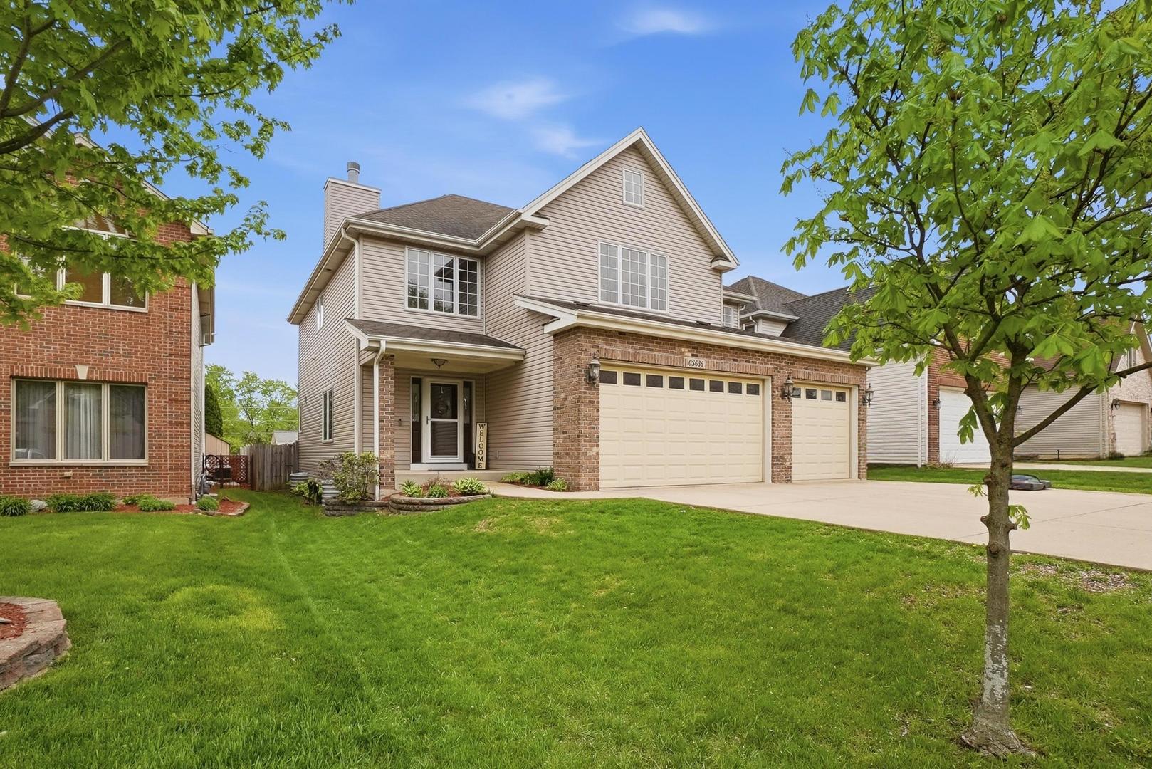 0S635 Robbins Street, Winfield, IL 60190