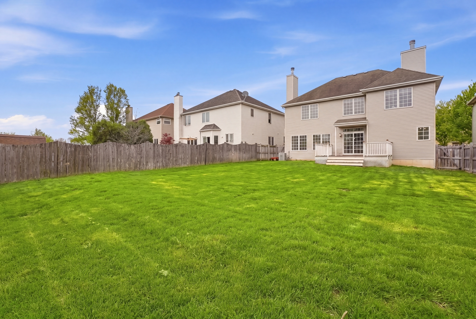 0S635 Robbins Street, Winfield, IL 60190