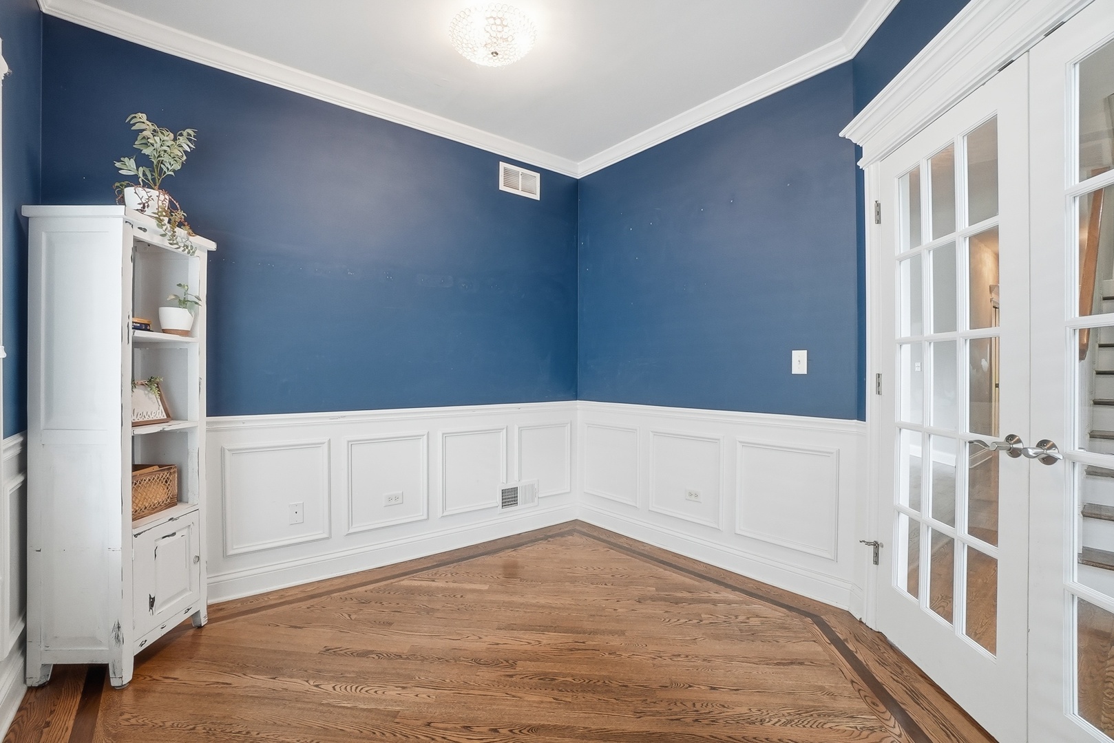 0S635 Robbins Street, Winfield, IL 60190