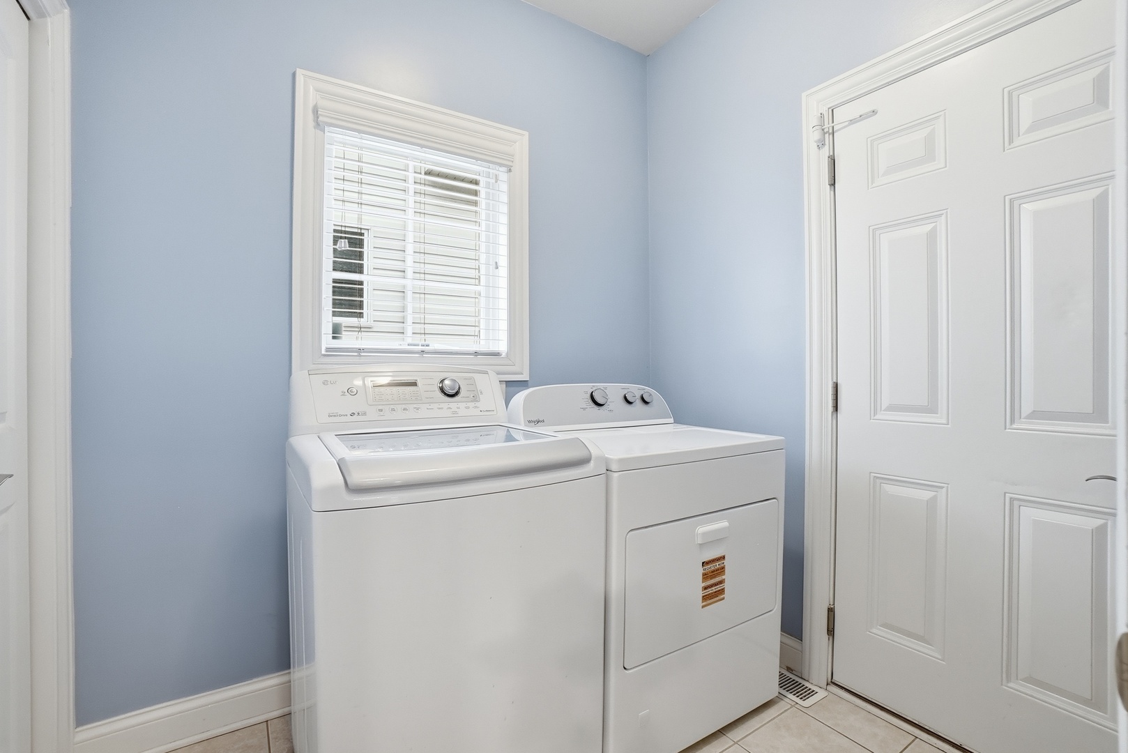 0S635 Robbins Street, Winfield, IL 60190