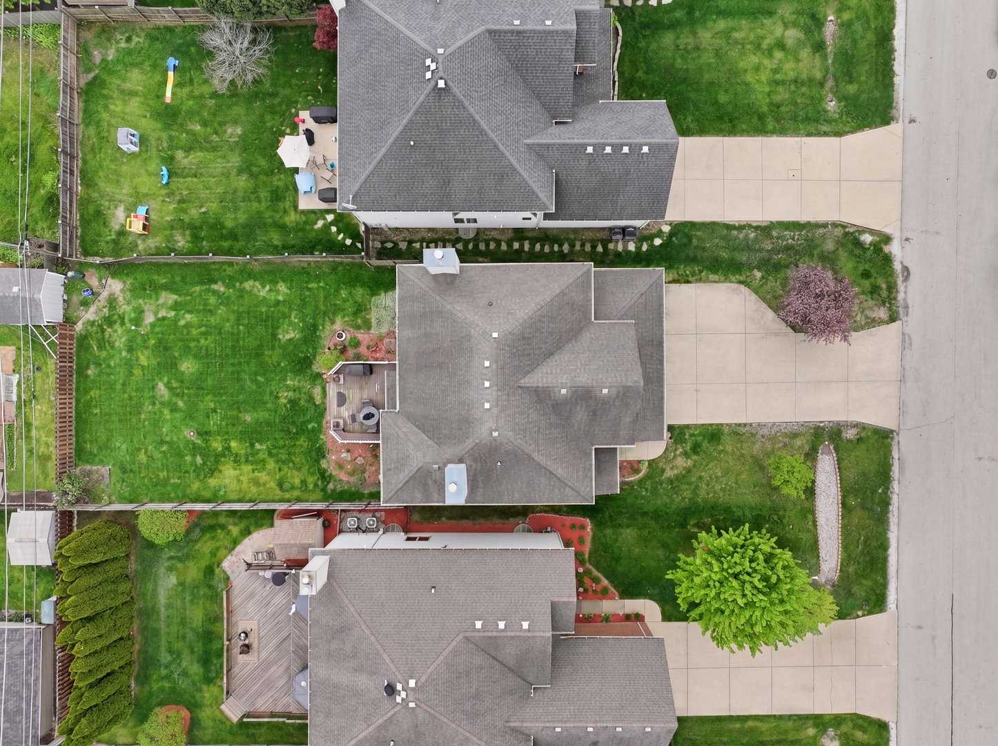 0S635 Robbins Street, Winfield, IL 60190