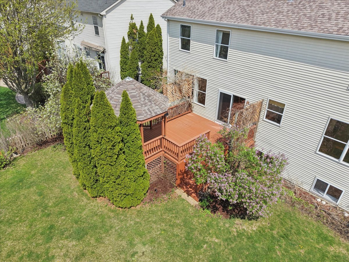 913 Meadowridge Drive, Aurora, IL 60504