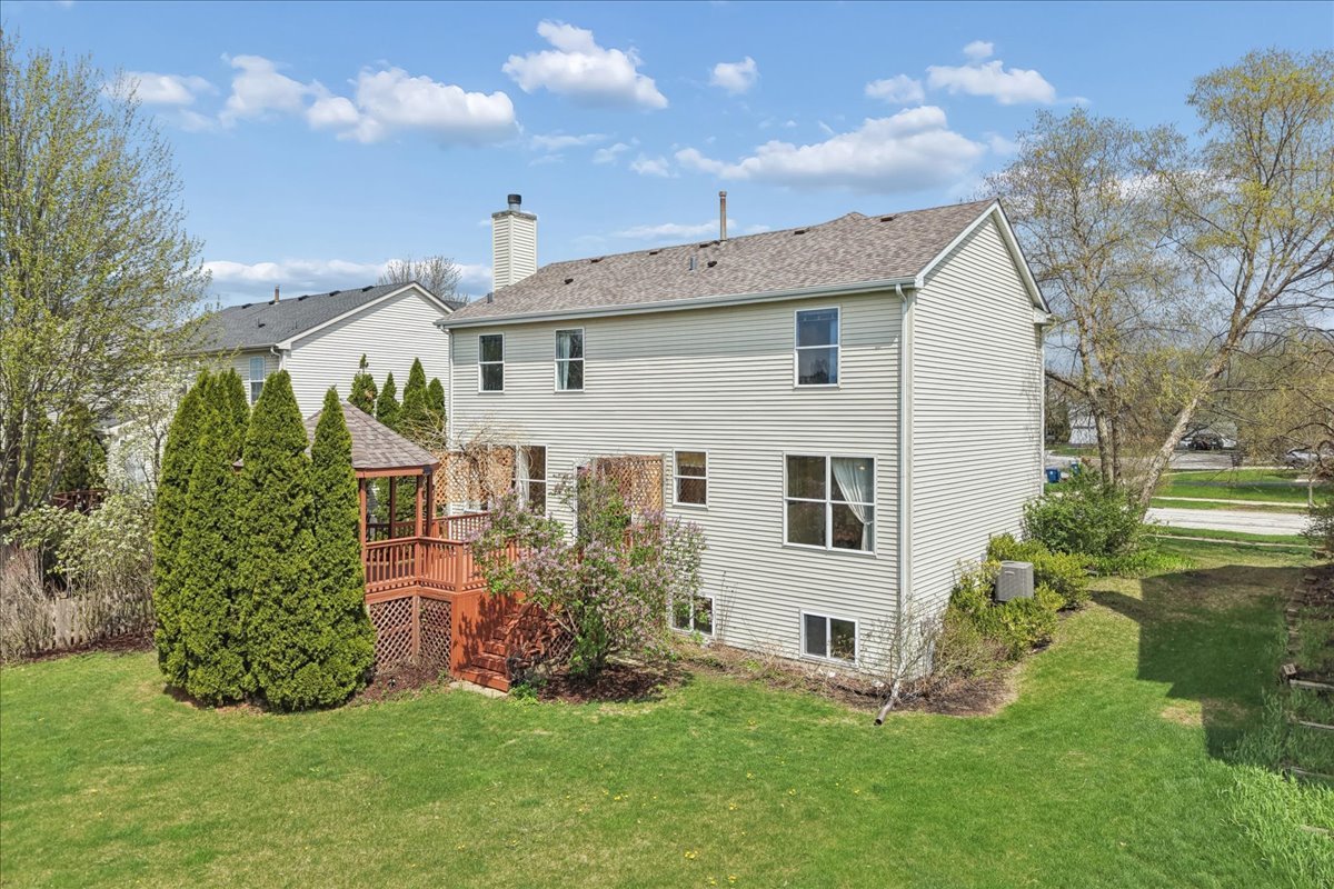 913 Meadowridge Drive, Aurora, IL 60504