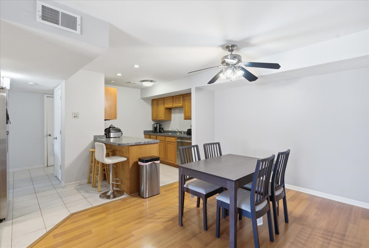 14B Kingery Quarter #108, Willowbrook, IL 60527