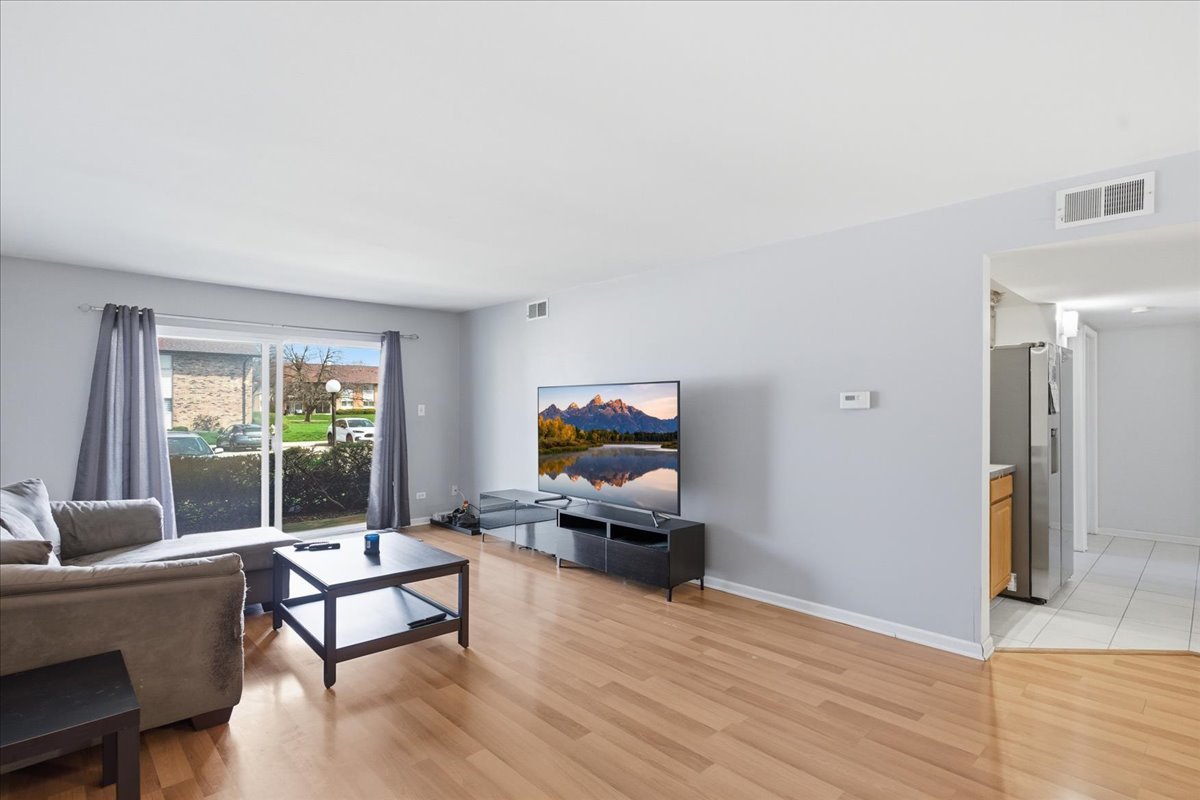 14B Kingery Quarter #108, Willowbrook, IL 60527