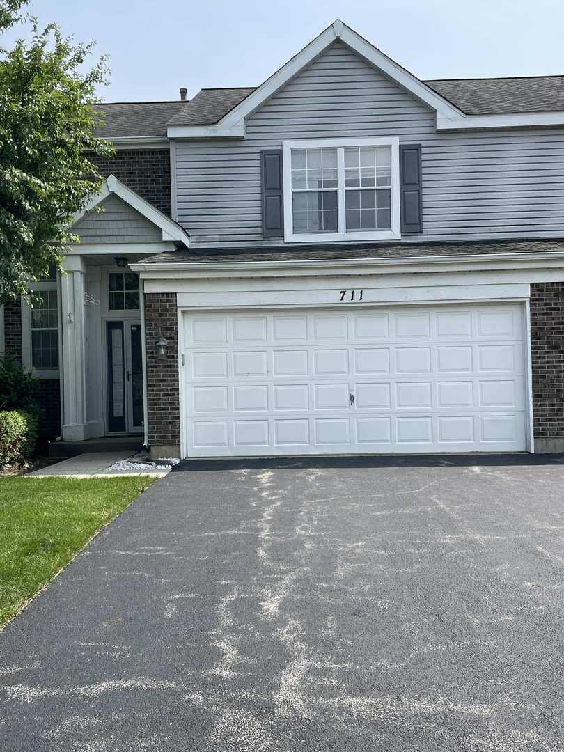 711 Savannah Lane #711, Crystal Lake, IL 60014