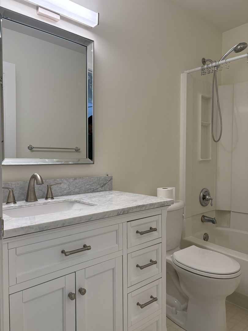 711 Savannah Lane #711, Crystal Lake, IL 60014