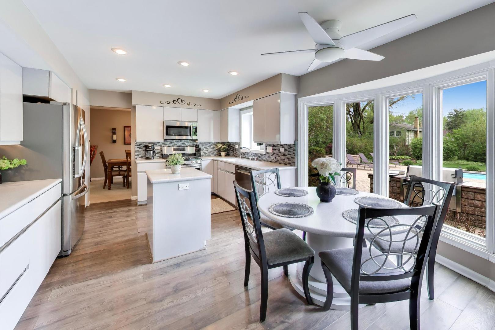 309 E Russet Way, Palatine, IL 60067