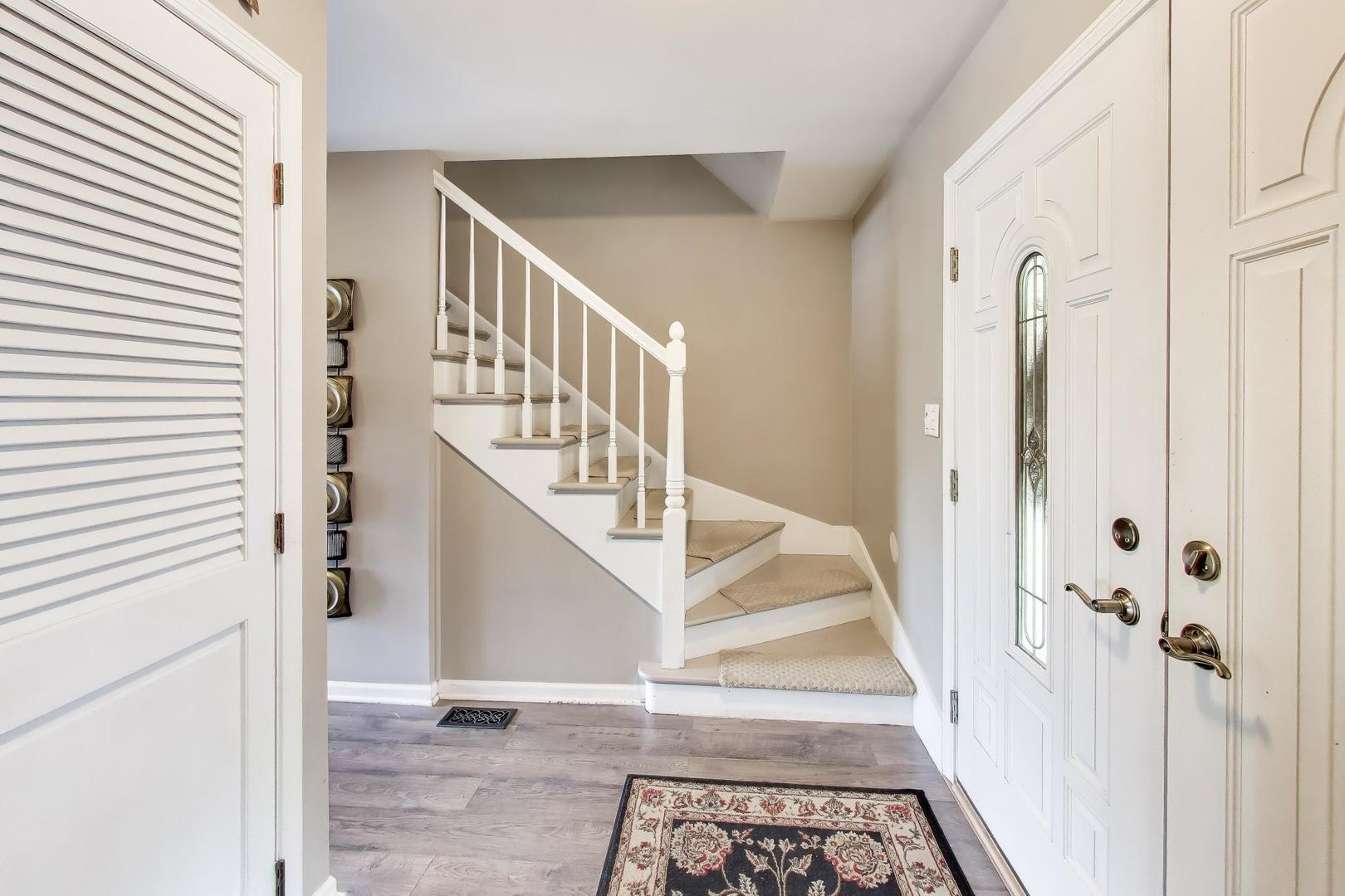 309 E Russet Way, Palatine, IL 60067