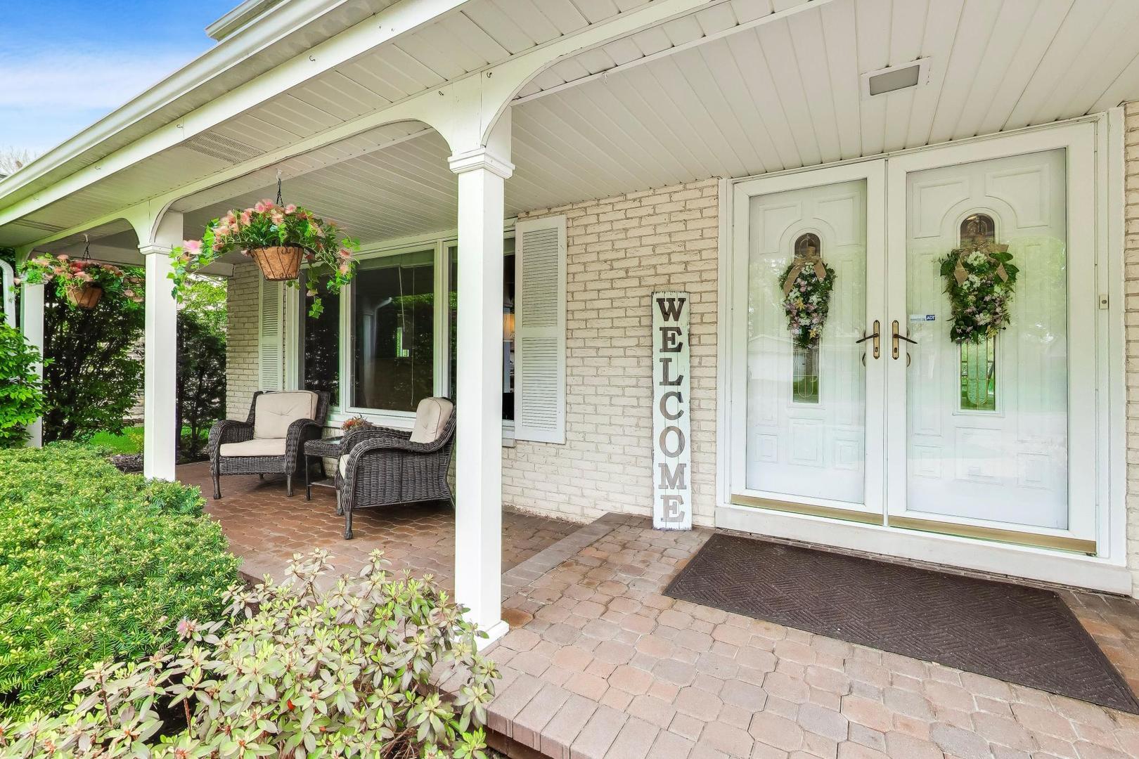 309 E Russet Way, Palatine, IL 60067