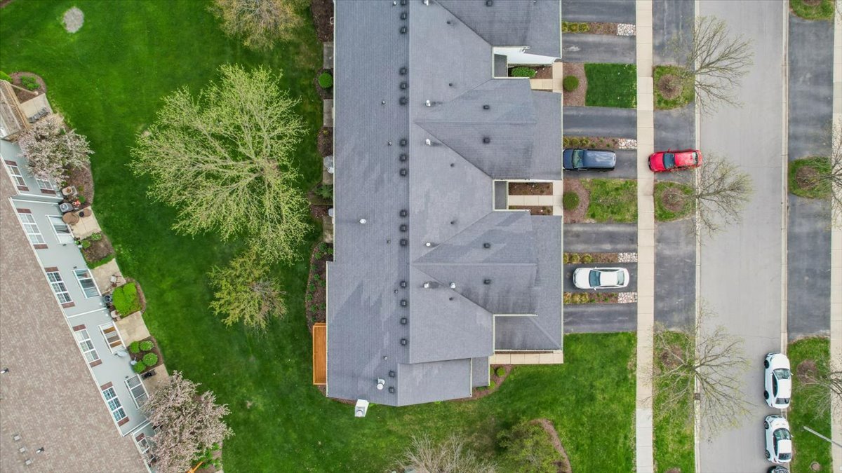 832 Genesee Drive, Naperville, IL 60563