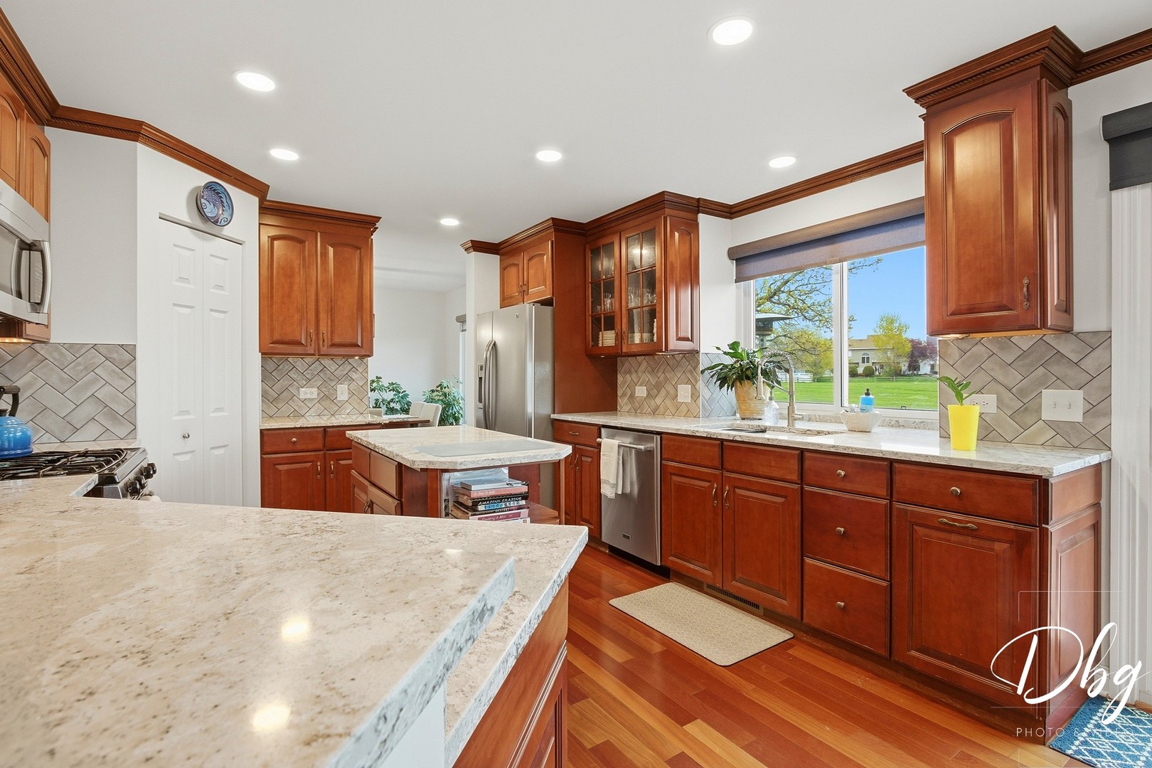 2225 N Old Pond Court, Round Lake Beach, IL 60073