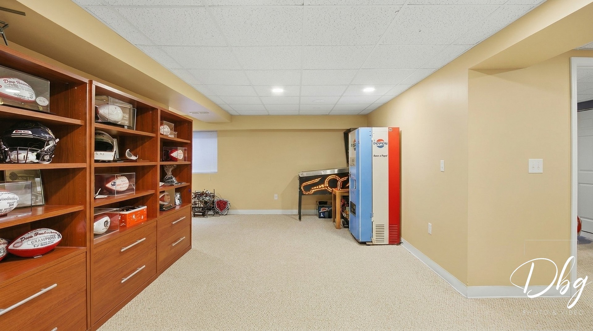 2225 N Old Pond Court, Round Lake Beach, IL 60073