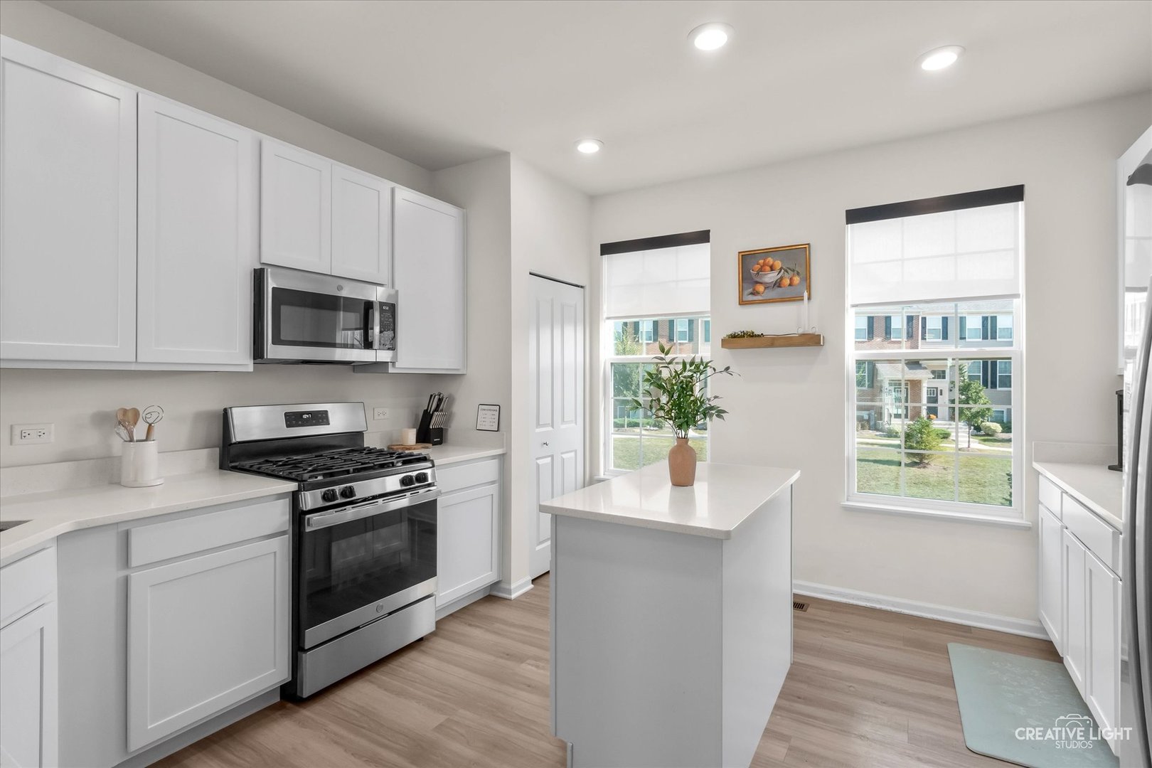 506 Creek Drive, Oswego, IL 60543