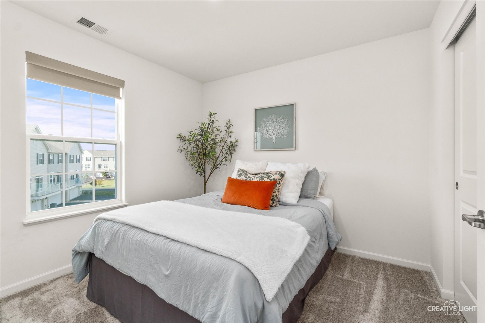 506 Creek Drive, Oswego, IL 60543