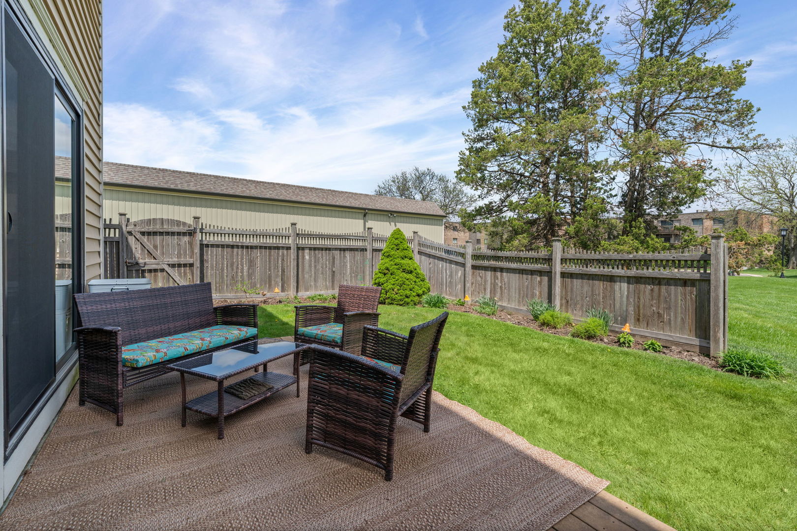 1477 S County Farm Road #1-1, Wheaton, IL 60189