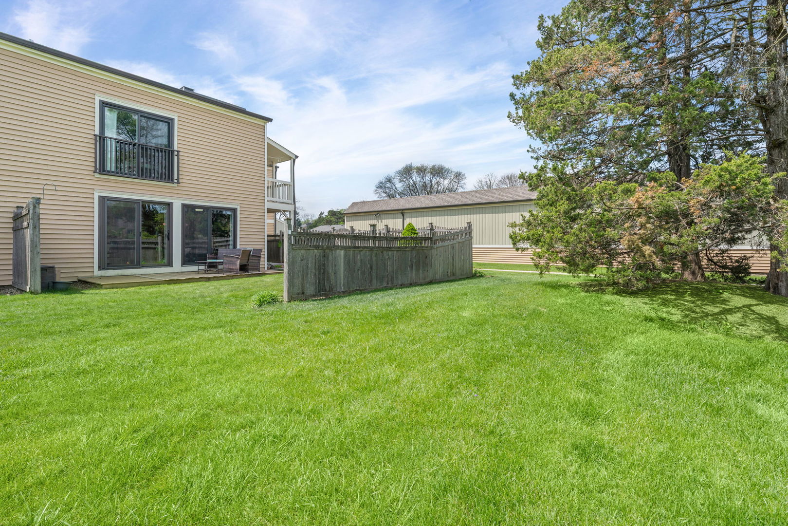 1477 S County Farm Road #1-1, Wheaton, IL 60189