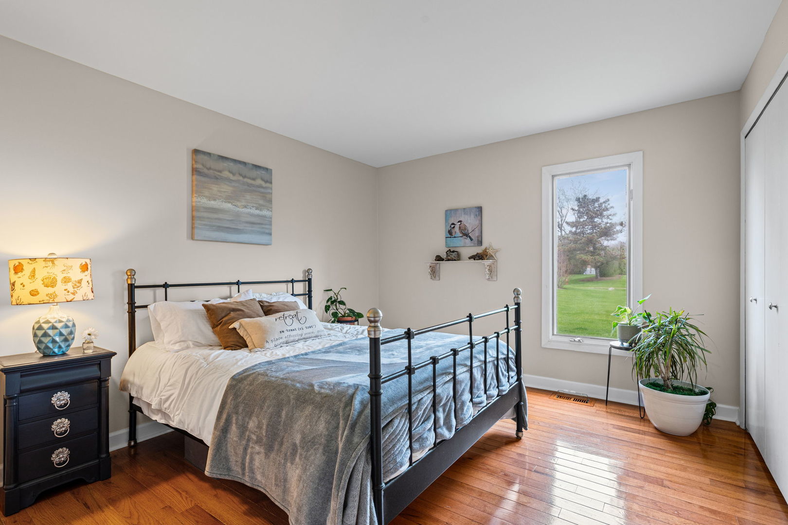 1477 S County Farm Road #1-1, Wheaton, IL 60189