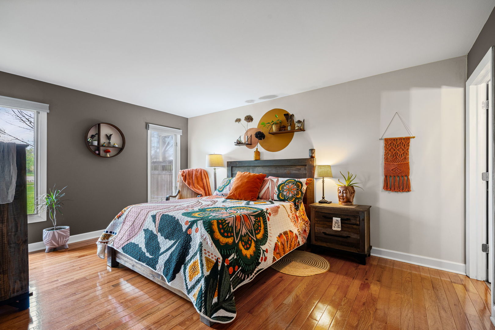 1477 S County Farm Road #1-1, Wheaton, IL 60189