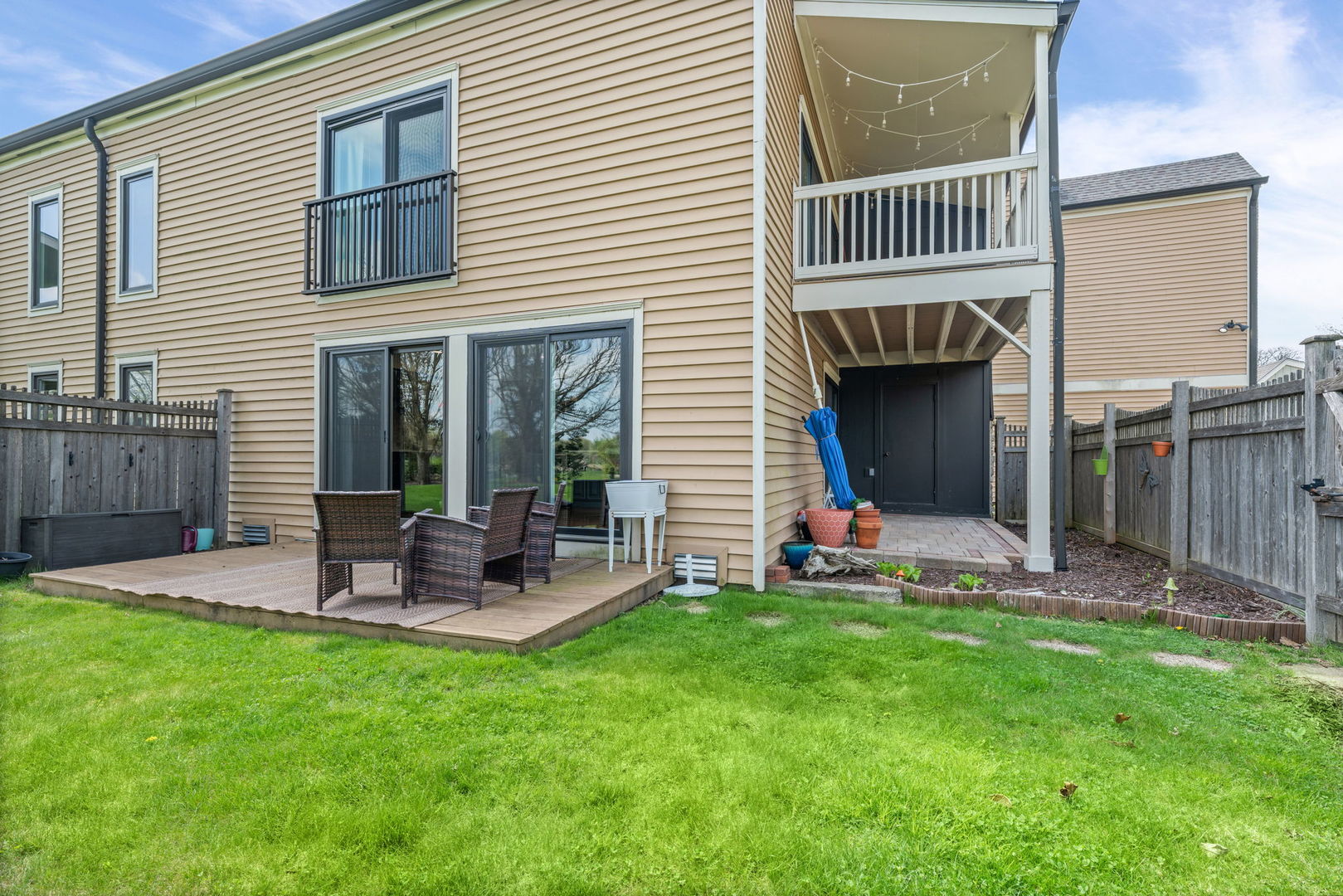 1477 S County Farm Road #1-1, Wheaton, IL 60189